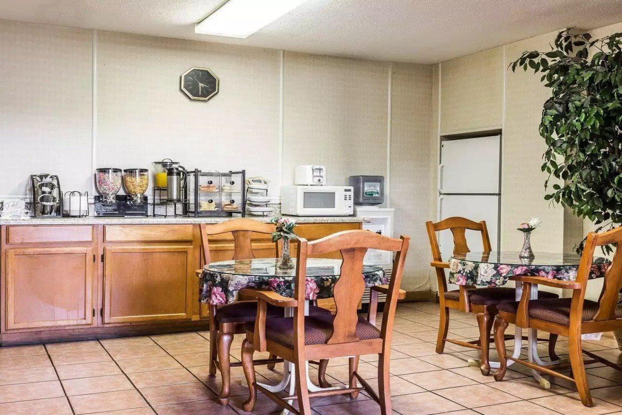 Econo Lodge Inn & Suites Matthews - Charlotte Dış mekan fotoğraf