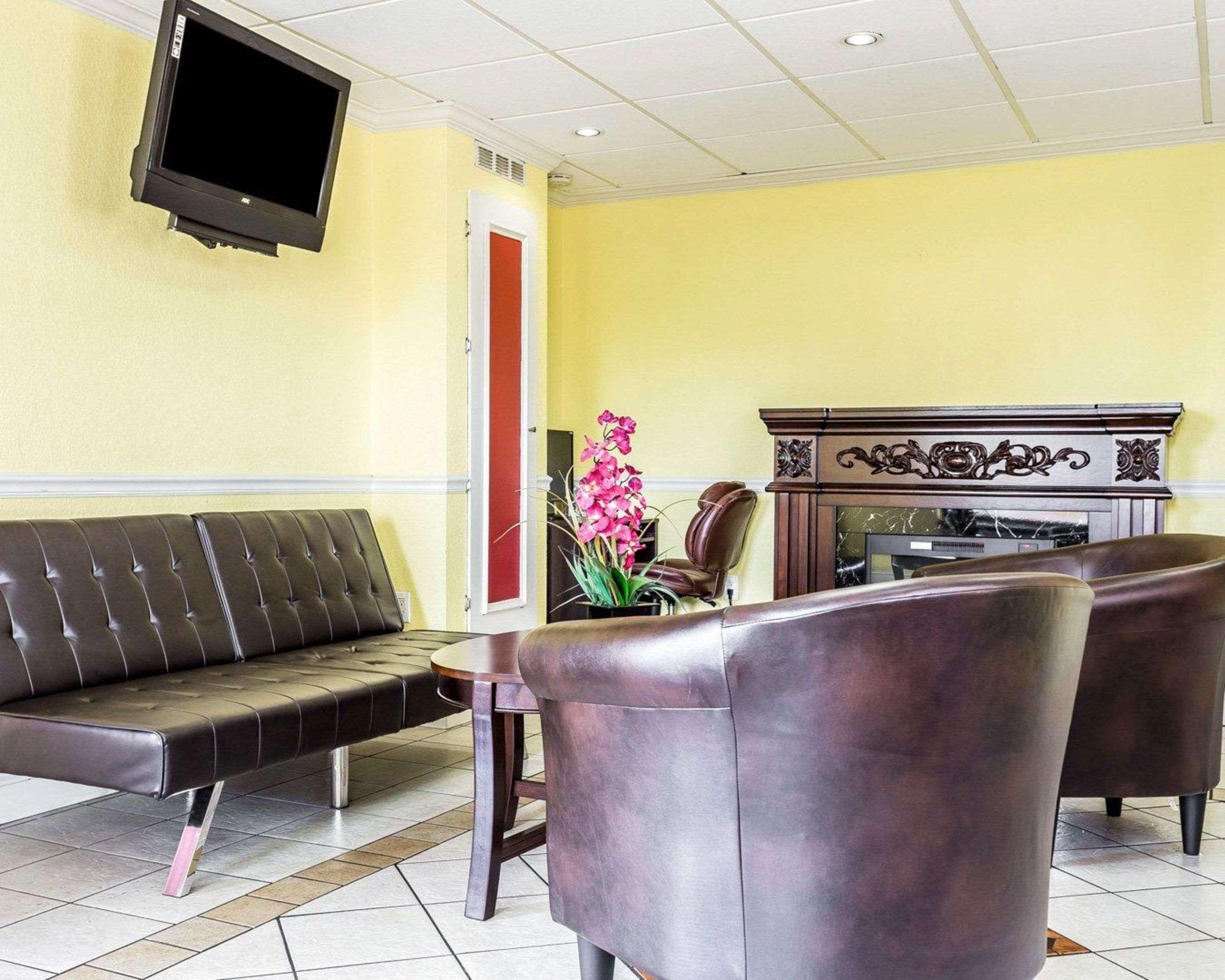 Econo Lodge Inn & Suites Matthews - Charlotte Dış mekan fotoğraf